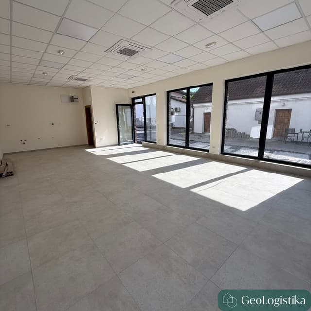 https://gzhaxpeurpuemedskgsg.supabase.co/storage/v1/object/public/properties_gallery/properties/0.030010955192141475-image-XWRR344311-4-7.jpg
