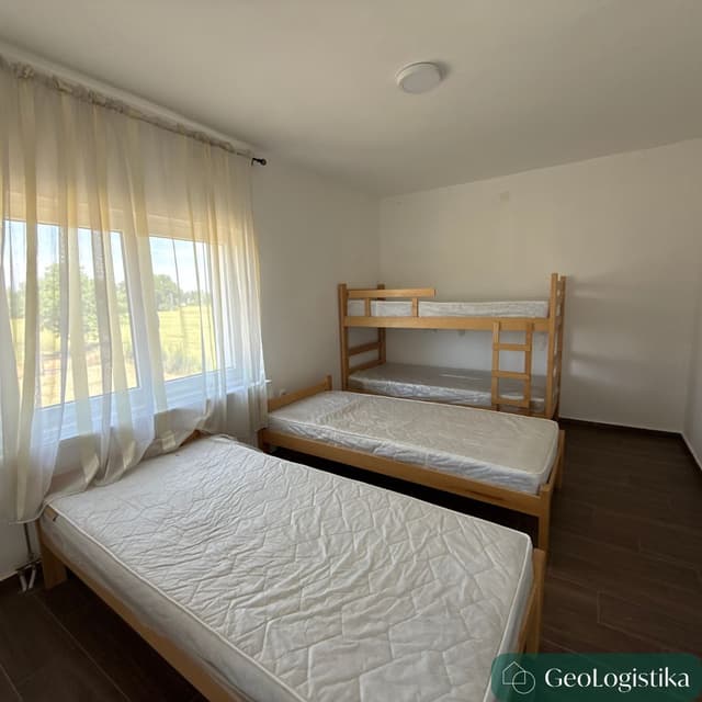 https://gzhaxpeurpuemedskgsg.supabase.co/storage/v1/object/public/properties_gallery/properties/0.14060111329844682-image-XWRR344311-4-12.jpg
