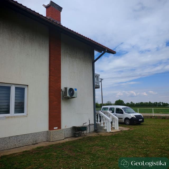https://gzhaxpeurpuemedskgsg.supabase.co/storage/v1/object/public/properties_gallery/properties/0.37230160815245417-image-XWRR344311-4-7.jpg