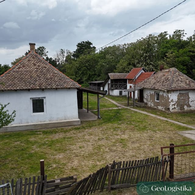 https://gzhaxpeurpuemedskgsg.supabase.co/storage/v1/object/public/properties_gallery/properties/0.6874571206429603-image-XWRR344311-4-4.jpg
