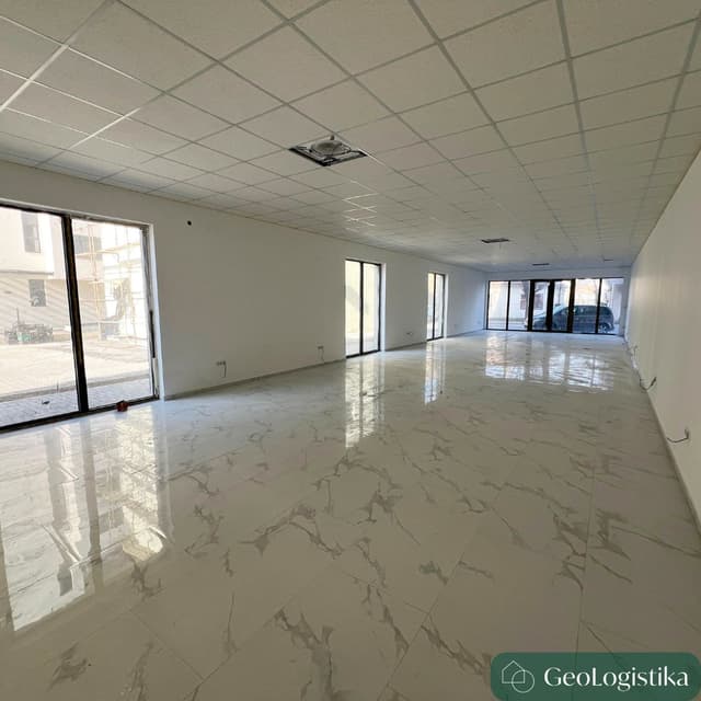 https://gzhaxpeurpuemedskgsg.supabase.co/storage/v1/object/public/properties_gallery/properties/0.8927532342430871-image-XWRR344311-4-9.jpg